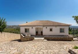5 bedroom villa with sea view on a plot of 2290 m2 located in Malhão in São Brás de Alportel