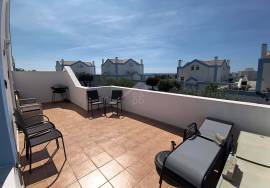 T2+1 Townhouse with Communal Pool and lovely views in Tavira!