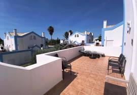 T2+1 Townhouse with Communal Pool and lovely views in Tavira!