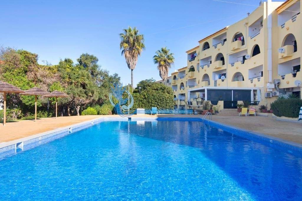 1 bedroom apartment located in the Rodrimar Building in Albufeira.
