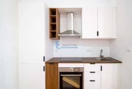 Building with 3 Bedroom Duplex Apartment + 1 Bedroom + Shop in Monchique