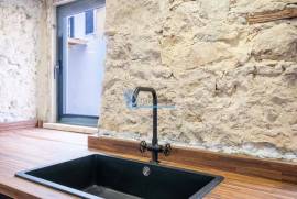 Building with 3 Bedroom Duplex Apartment + 1 Bedroom + Shop in Monchique