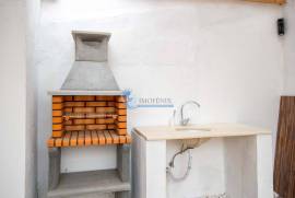 Building with 3 Bedroom Duplex Apartment + 1 Bedroom + Shop in Monchique