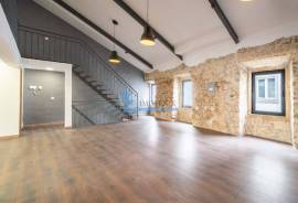 Building with 3 Bedroom Duplex Apartment + 1 Bedroom + Shop in Monchique