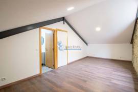 Building with 3 Bedroom Duplex Apartment + 1 Bedroom + Shop in Monchique