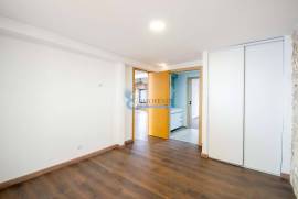 Building with 3 Bedroom Duplex Apartment + 1 Bedroom + Shop in Monchique