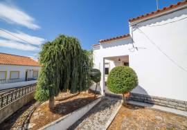 House 4 Bedrooms Nossa Senhora da Tourega