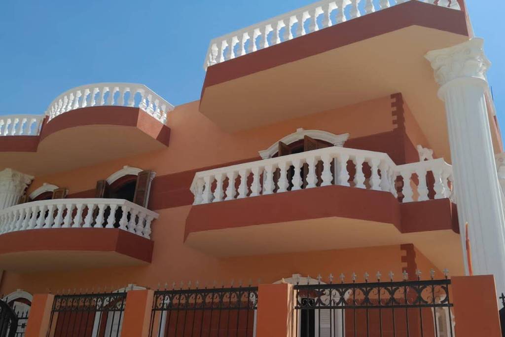 Luxury 10 Bed Villa for Sale In New Cairo