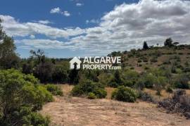 Building plot w/ project approved near Vilamoura, Algarve