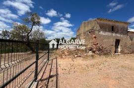 Building plot w/ project approved near Vilamoura, Algarve