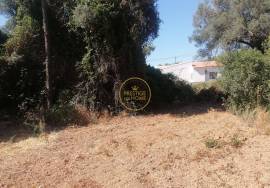 Land with an area of 450 m2 just a few minutes from Loulé.