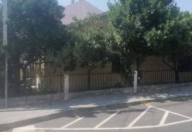 GROUND FLOOR VILLA FOR SALE.