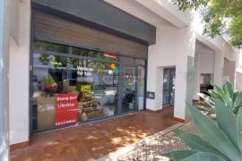 Shop next to Marina, City Center & Meia Praia Beach | Lagos, Algarve