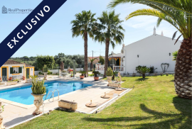 Algarve Charm – Detached Single Storey House with Pool and Garden
