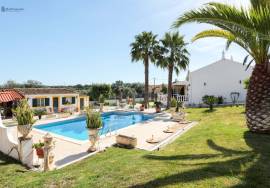 Algarve Charm – Detached Single Storey House with Pool and Garden