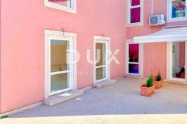 ISTRIA, NOVIGRAD - Attractive business and residential space