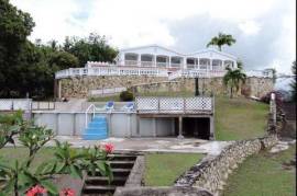 REDUCED: Villa Seaclusion