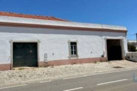 Prédio em Loulé (São Sebastião) de 620,00 m²