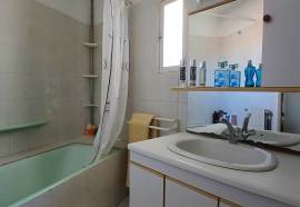 Charming Winegrowers House With 5 Bedrooms, Large Outbuilding, Convertible Attic And A 685 M2 Courtyard With Swimming Pool. Great Potential
