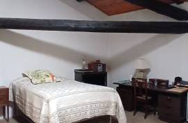 Charming Winegrowers House With 5 Bedrooms, Large Outbuilding, Convertible Attic And A 685 M2 Courtyard With Swimming Pool. Great Potential