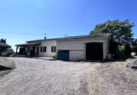 Detached Country House with Outbuilding and Pool