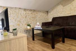 Main House with Guest Gite in Quiet Setting