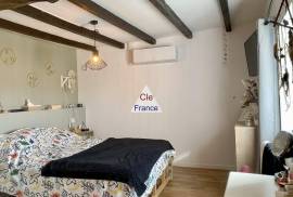 Main House with Guest Gite in Quiet Setting