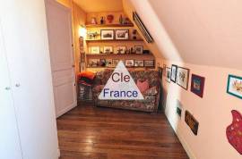 3 Pieces Dernier Etage | Mairie Du 18e - Paris 75018