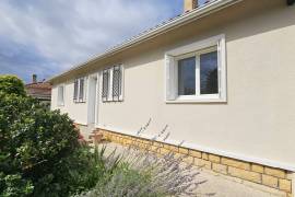 Single Storey House in Calm Setting