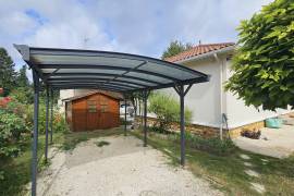 Single Storey House in Calm Setting