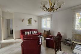 Single Storey House in Calm Setting