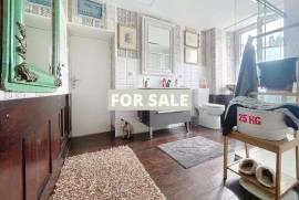 Large Stone Built Property With Garden