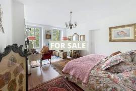 Large Stone Built Property With Garden
