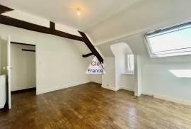 Recently Renovated Duplex Apartement