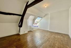 Recently Renovated Duplex Apartement