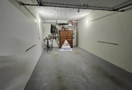 Superbe Duplex T4 Dernier Etage Avec Balcon Et 2 Garages A