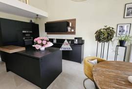 Superbe Duplex T4 Dernier Etage Avec Balcon Et 2 Garages A