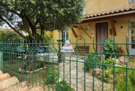 Villa with Garden, Lovely Family Home