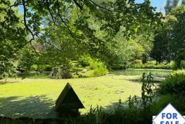 Exceptional Period Property with Lake and Garden