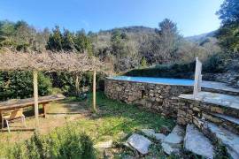 Pretty Country House With Pool and Land