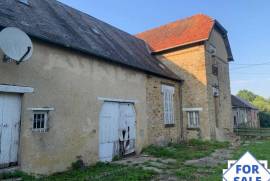 Detached Country House with Outbuilding
