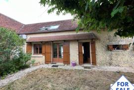 Detached Country House with Outbuilding