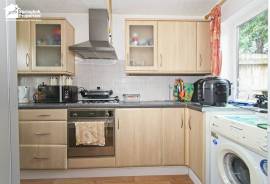 2 bedroom, Terraced House for sale