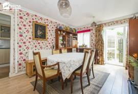 2 bedroom, Terraced House for sale