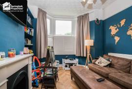 3 bedroom, Detached house for sale