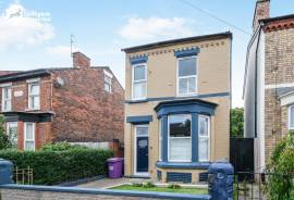 3 bedroom, Detached house for sale