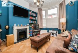 3 bedroom, Detached house for sale