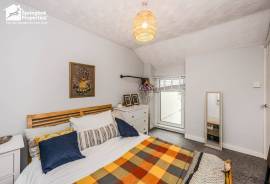 2 bedroom, Terraced House for sale