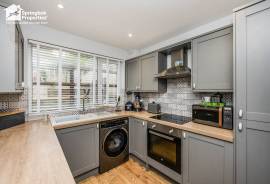 2 bedroom, Terraced House for sale