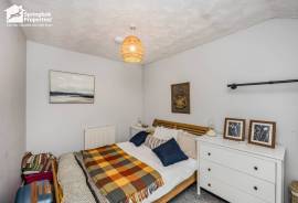 2 bedroom, Terraced House for sale
